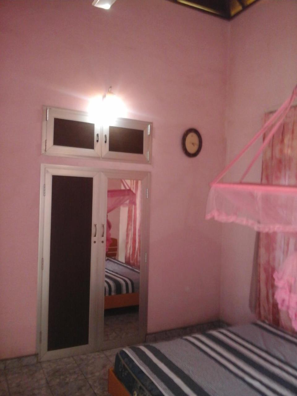 Colombo 20 Minutes By Train Appartement Wattala Buitenkant foto
